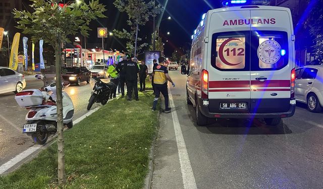 Sivas'ta iki motosikletin çarpıştığı kazada 2 kişi yaralandı