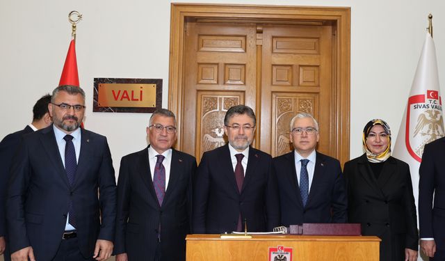 Tarım ve Orman Bakanı Yumaklı, Sivas'ta okul açılış töreninde konuştu: