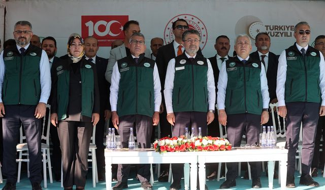 Tarım ve Orman Bakanı Yumaklı Sivas'ta temel atma töreninde konuştu: