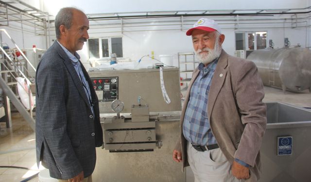 Zara Ziraat Odası Başkanı Şimşek, süt toplama ve üretim tesisini ziyaret etti