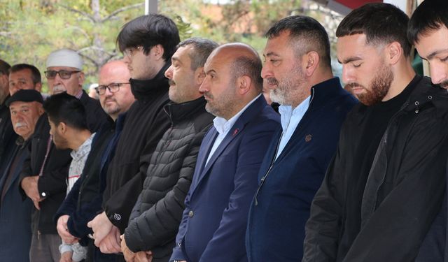 Beşiktaşlı Orkun Kökçü'nün vefat eden babaannesi son yolculuğuna uğurlandı