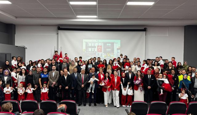 Çerkeş ilçesinde küçük öğrenciler Cumhuriyet'in 102. yılını kutladı