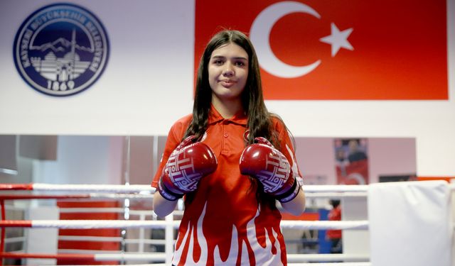 Dünya kupası şampiyonu kick boksçu Elif Ceren hedef büyüttü