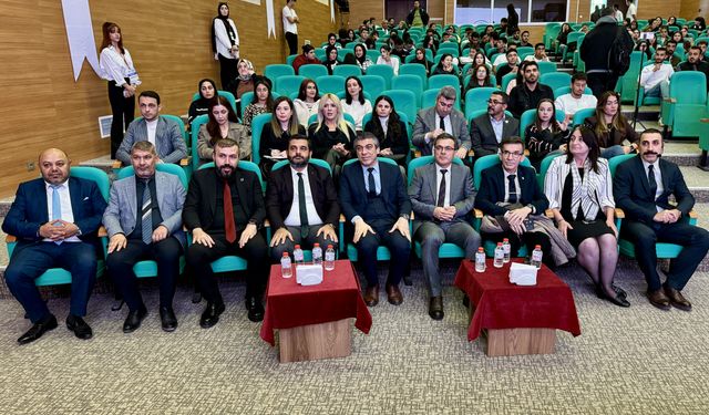 KAEÜ'de 'Mali müşavirlik mesleği, geleceği ve kurumlarla güçlü bağlantısı' konferansı düzenlendi
