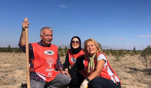 Karaman'da öğrenciler fidan dikti