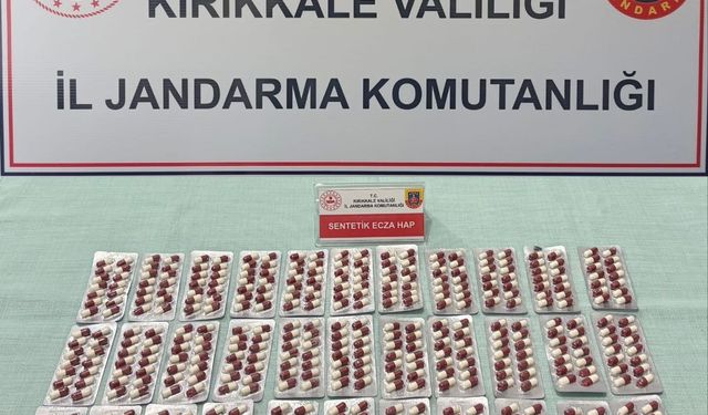 Kırıkkale'de üzerlerinde sentetik hap ele geçirilen 3 zanlı yakalandı
