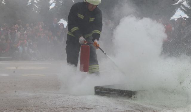 Kırşehir, Yozgat ve Kayseri'deki okullarda afetlere karşı eş zamanlı tatbikat yapıldı