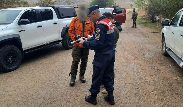 Kırşehir'de 4 kaçak avcıya 18 bin 944 lira ceza kesildi