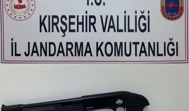 Kırşehir'de aracında ruhsatsız tüfek ele geçirilen kişiye idari para cezası