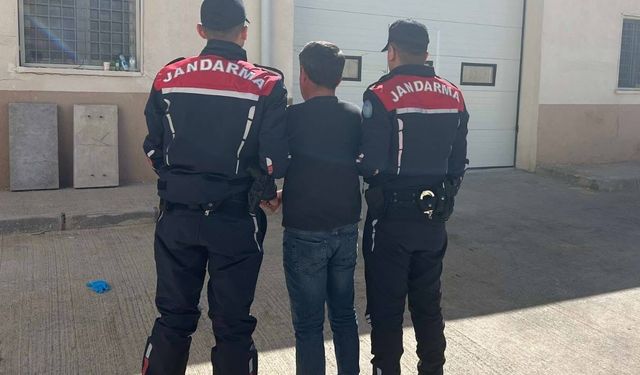 Kırşehir'de hakkında 4 yıl 2 ay hapis cezası bulunan firari yakalandı
