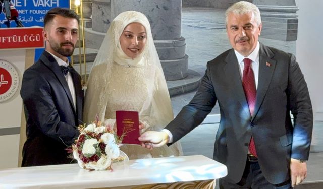 Konya'da 35 çift için toplu nikah töreni düzenlendi