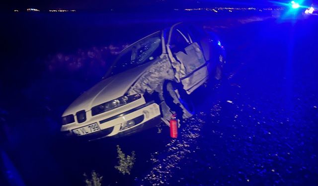 Konya'da işçi servisi ile otomobilin çarpıştığı kazada 18 kişi yaralandı