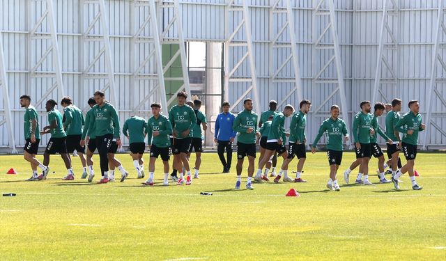 Konyaspor'da Kocaelispor maçı hazırlıkları sürüyor