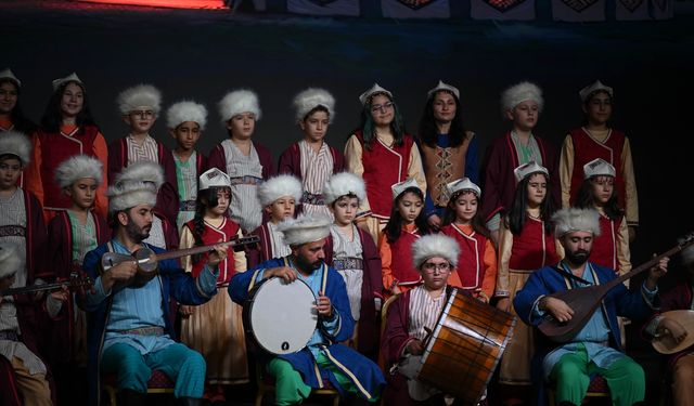 MEB'in 'Köklü Geçmişten Güçlü Cumhuriyete' konulu yarışmasının ödül töreni yapıldı