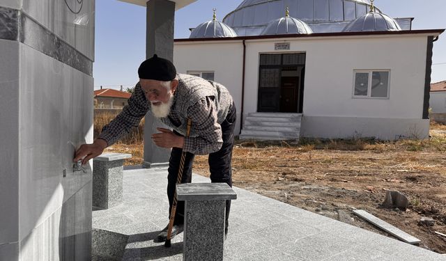 Miras bırakacağı araziyi satıp parasıyla cami yaptırdı