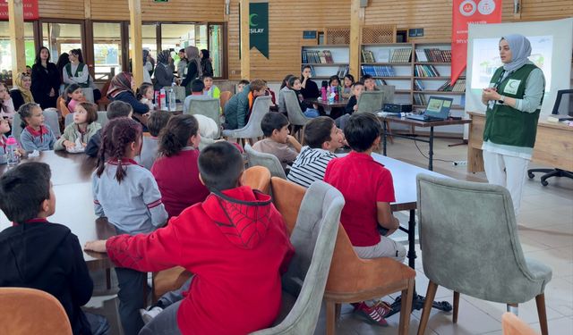 Nevşehir'de Yeşilay'dan köy okullarındaki çocuklara yönelik etkinlik