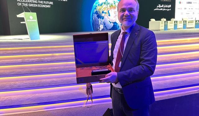 NÖHÜ'nün 'Yeşil Enerji Evi Projesi' ödül aldı