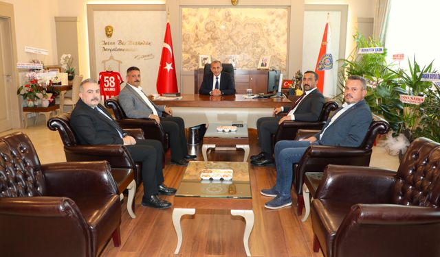 Sivas Ticaret Borsası üyelerinden İl Emniyet Müdürü Alaağaçlı'ya 'hayırlı olsun' ziyareti