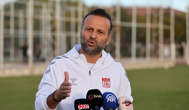 Sivasspor Teknik Direktörü Korkmaz'dan 'istifa' açıklaması: