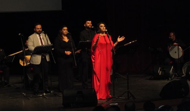 Sivas'ta Türk Halk Müziği konseri düzenlendi