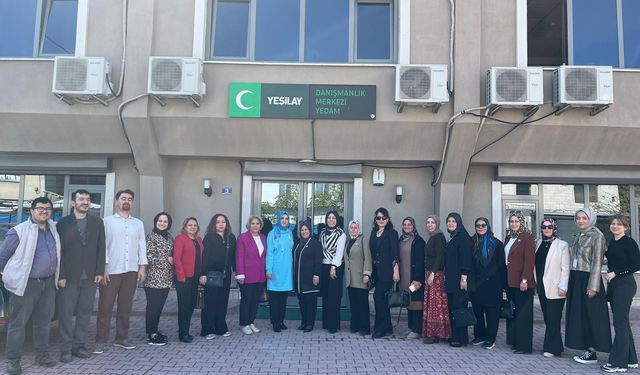 Yeşilay Konya, kadın mahalle muhtarlarını ağırladı