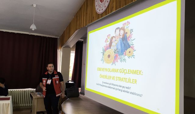 Aile ve Sosyal Hizmetler Bakanlığının 'Modüler Aile Eğitim Programı' 42 ilde daha uygulanmaya başlandı