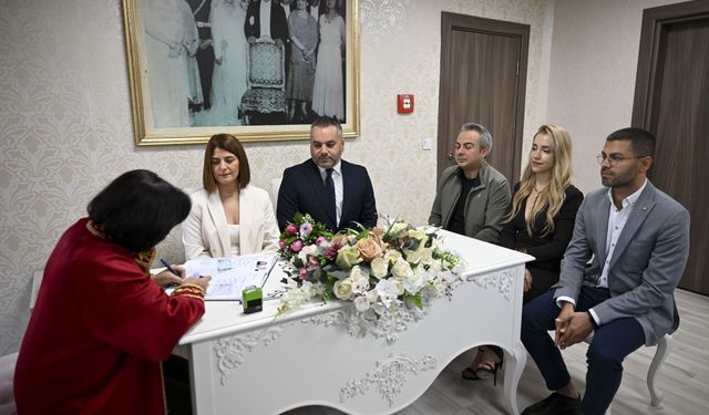 Ankaralı çift nikahını '11.11'e denk getirdi