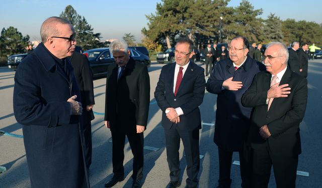 Büyük Önder Atatürk için Anıtkabir'de devlet töreni düzenlendi
