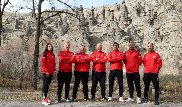 Dünya finallerine hazırlanan Savate Milli Takımı, Çankırı'da peri bacaları önünde antrenman yaptı