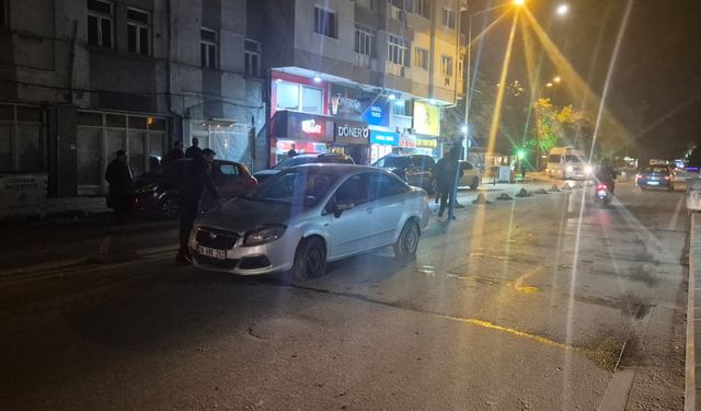 Eskişehir'de beton dubaya çarpan otomobil sürücüsü yaralandı