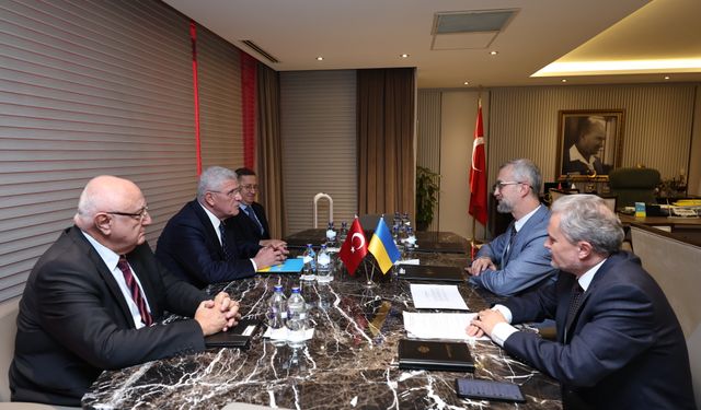 İYİ Parti Genel Başkanı Dervişoğlu, Ukrayna'nın Ankara Büyükelçisi Celal ile görüştü