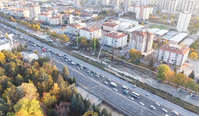 Kayseri'de Yeni Sanayi Katlı Kavşağı'nda çalışmalar sürüyor