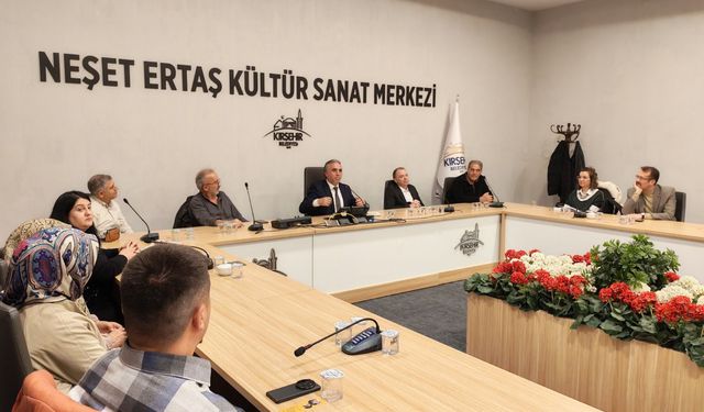 Kırşehir Biyografi Akademisi'nde Yavuz Bülent Bakiler konuşuldu