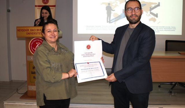 Nevşehir'de 'Uluslararası İlişkiler ve Komplo Teorileri' konulu konferans düzenlendi