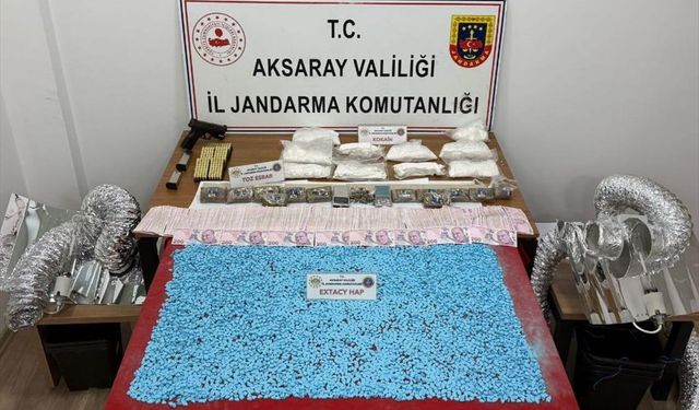 Aksaray'da uyuşturucu operasyonunda yakalanan 2 şüpheli tutuklandı