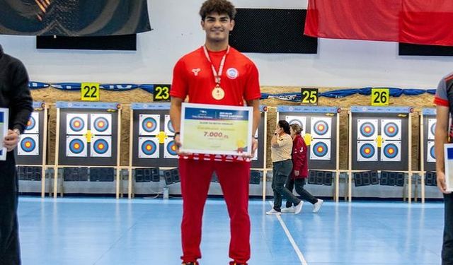 Büyükşehir Belediyesi Spor AŞ sporcusu Kutay Tek, okçulukta Türkiye şampiyonu oldu
