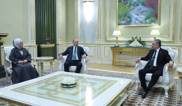 Cumhurbaşkanı Erdoğan Türkmenistan'a geldi