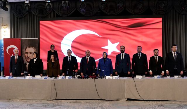 Eskişehir'de AK Parti İl Başkanlığı Değerlendirme Toplantısı düzenlendi