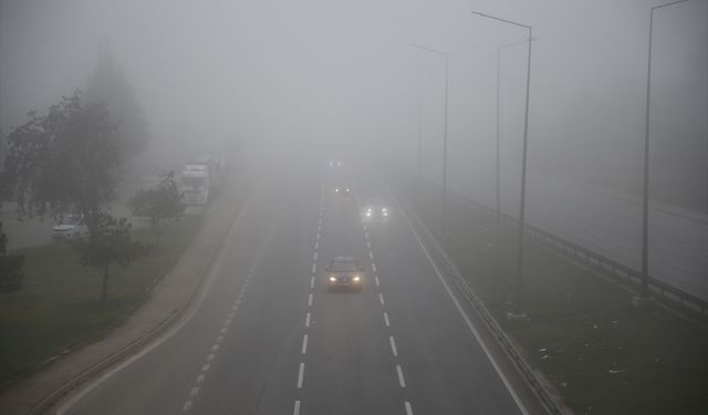 Eskişehir'de sis etkili oldu