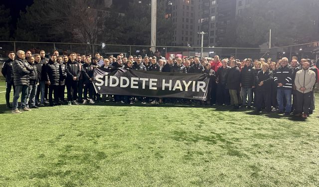 GÜNCELLEME - Amatör maçta hakemi darbeden futbolcu ile kulüp yöneticisi babası tutuklandı