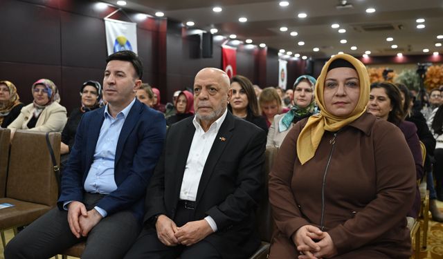 HAK-İŞ Genel Başkanı Arslan, Ev İşçileri Hikaye Yarışması Ödül Töreni'nde konuştu: