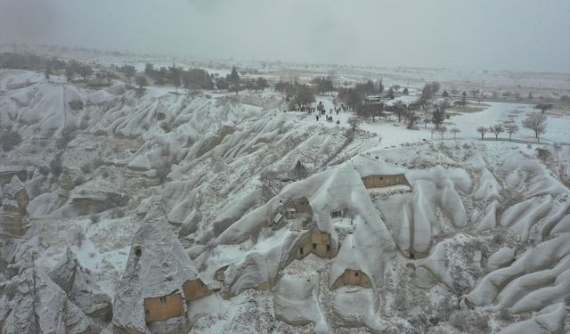 Kapadokya'da kar yağışı etkili oldu