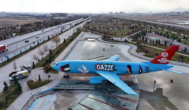 Konya'da uçuş ömrünü tamamlayan uçak Gazze temasıyla boyandı