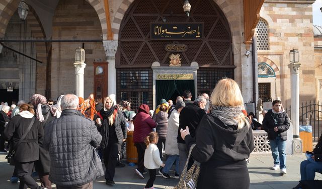 Mevlana Müzesi'nde 'Şebiarus' yoğunluğu yaşanıyor