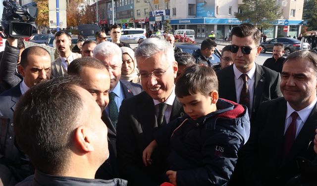Sağlık Bakanı Memişoğlu, Çankırı'da ziyaretlerde bulundu