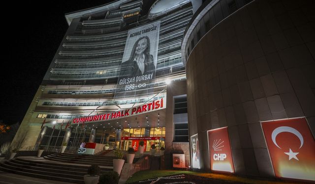 Şehzadeler Belediye Başkanı Durbay'ın fotoğrafı CHP Genel Merkezi'ne asıldı