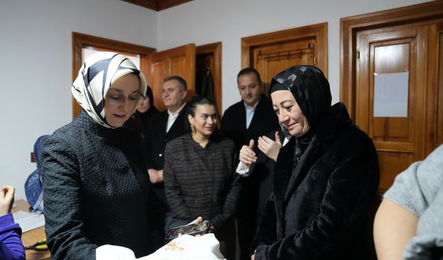 AK Parti Ankara Milletvekili Çam, Çubuk'ta ziyaretlerde bulundu