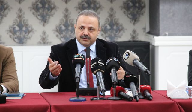 Aksaray Üniversitesi Rektörü Prof. Dr. Arıbaş, gazetecilerle bir araya geldi