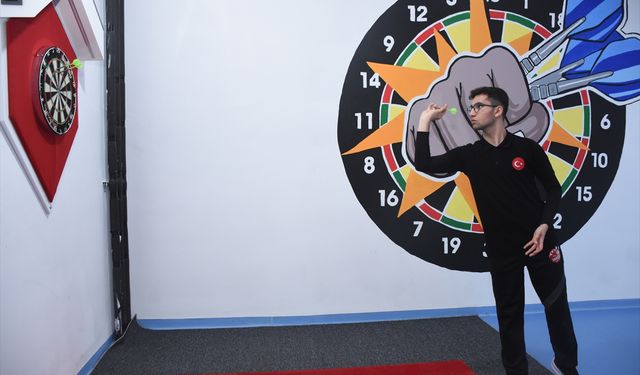 Avrupa şampiyonu Tuğraner Boylu, dart sporunda dünya şampiyonluğu için çalışıyor
