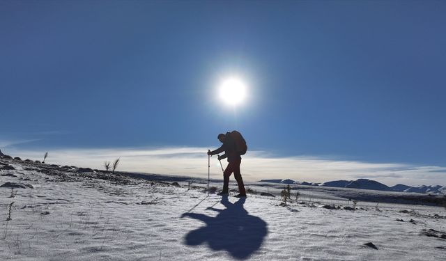 Dağcılık tutkunu sporcu, son 3 yıldır dünyada zirveye en çok tırmanan dağcı oldu